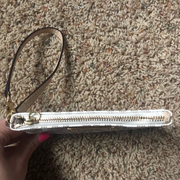 MK mini wristlet - Picture 4 of 6
